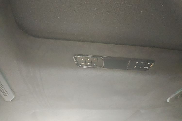 广汽传祺 传祺M8 2023款 宗师系列 400T 至尊版中控内饰22