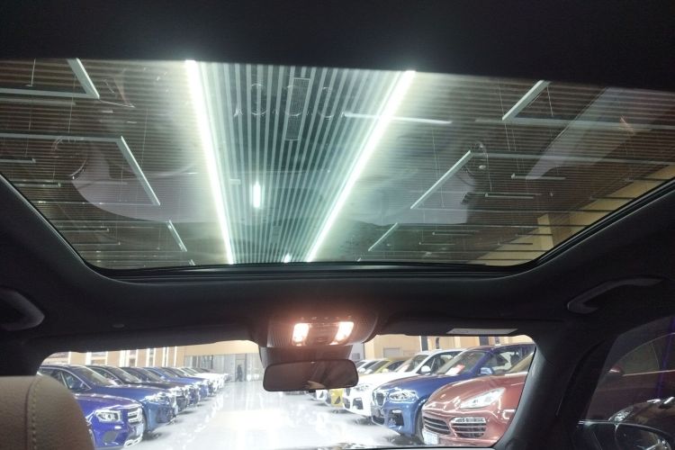 奔驰GLB 2024款 改款 GLB 220 时尚型局部细节22