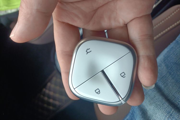 五菱汽车 五菱缤果 2023款 333km 灵犀互联款中控内饰11