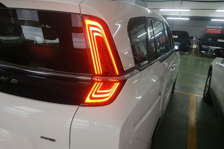 奔腾NAT 2023款 PRO 舒享出行版 419km车身外观9