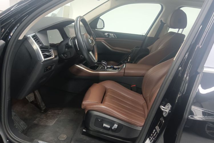 宝马X5(进口) 2021款 改款 xDrive30i M运动套装中控内饰19