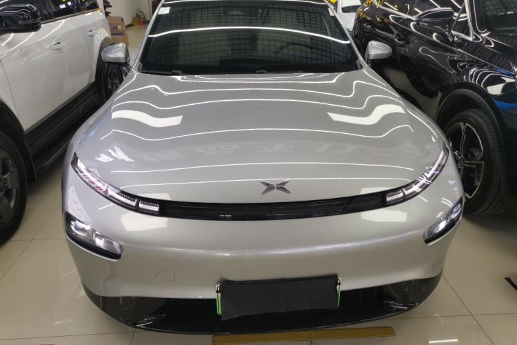 小鹏P7 2021款 670G车身外观2