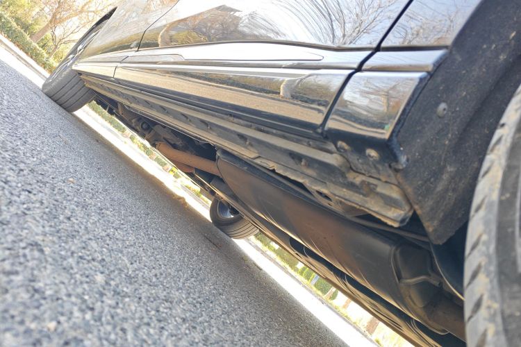 红旗HQ9 2023款 2.0T 智联旗享版局部细节9002