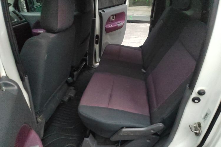 铃木 北斗星 2012款 创业版 1.0L 手动超越型中控内饰21