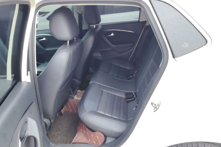 大众 Polo 2016款 1.6L 自动豪华型中控内饰7004