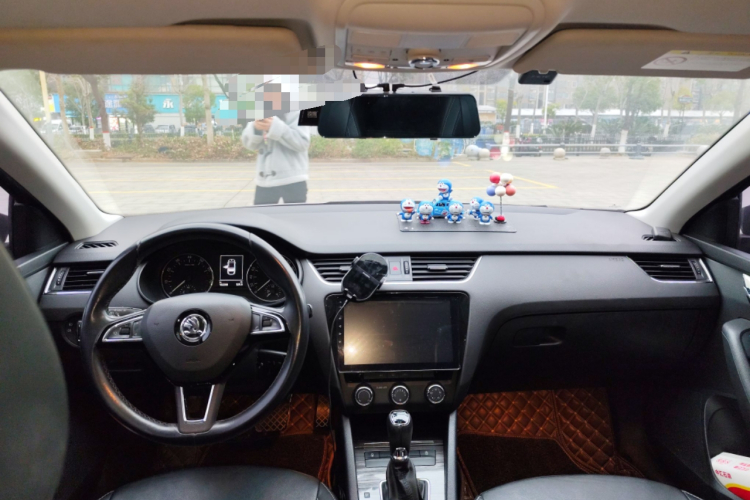 斯柯达 明锐 2017款 1.6L 自动智行版中控内饰22