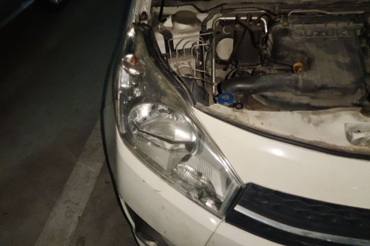 铃木 奥拓 2013款 1.0L 手动豪华型车身外观8