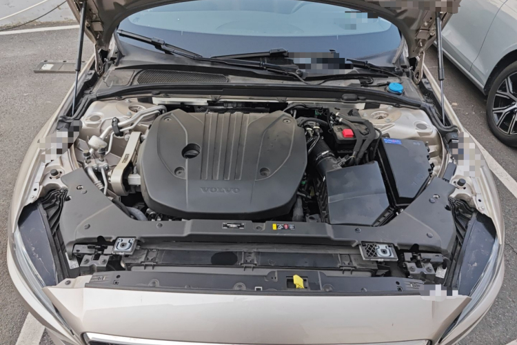 沃尔沃S60 2025款 B4 智逸豪华版机舱底盘24