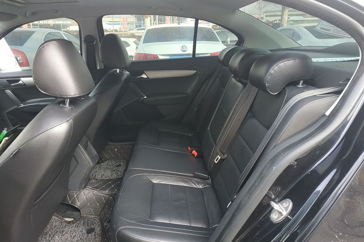 大众 朗逸 2013款 改款经典 1.6L 手动舒适版中控内饰21