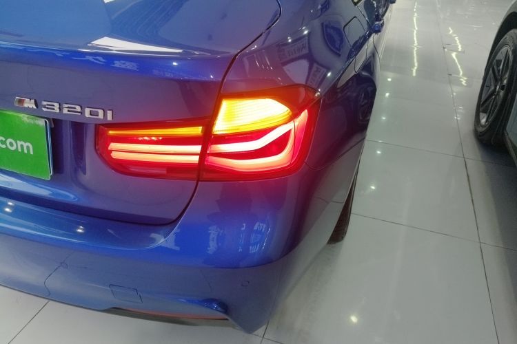 宝马3系 2018款 320i M运动套装车身外观6006