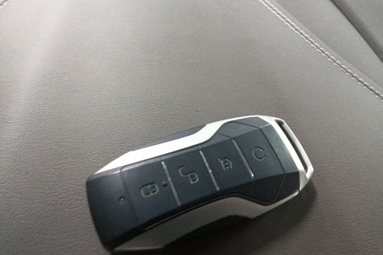 比亚迪 汉 2020款 EV 四驱高性能版旗舰型中控内饰11