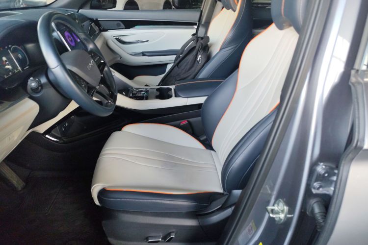 比亚迪 宋PLUS新能源 2023款 冠军版 DM-i 110KM 旗舰型局部细节19