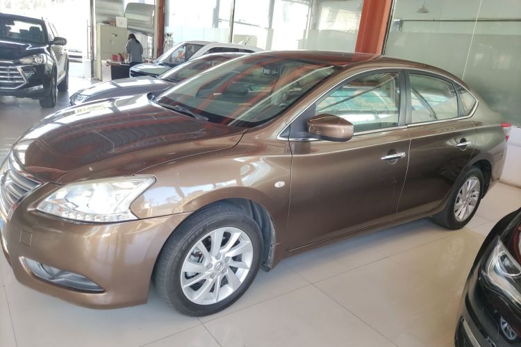 日产 轩逸 2014款 1.6XV CVT尊享版车身外观4