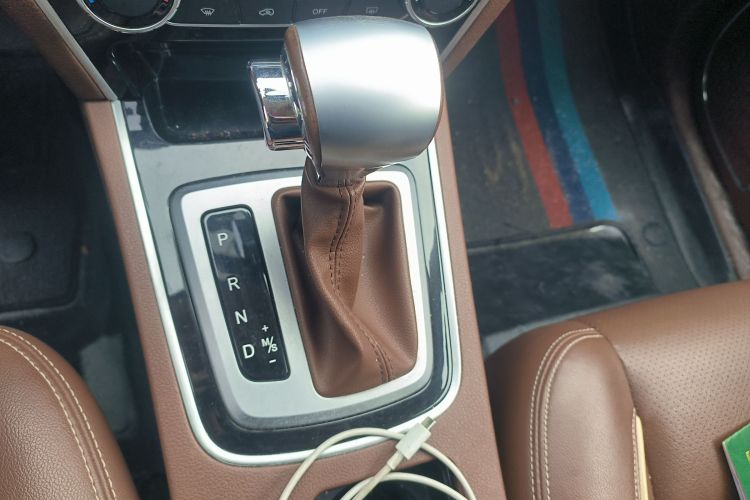 猎豹汽车 猎豹CS10 2017款 2.0T 自动都市型中控内饰18