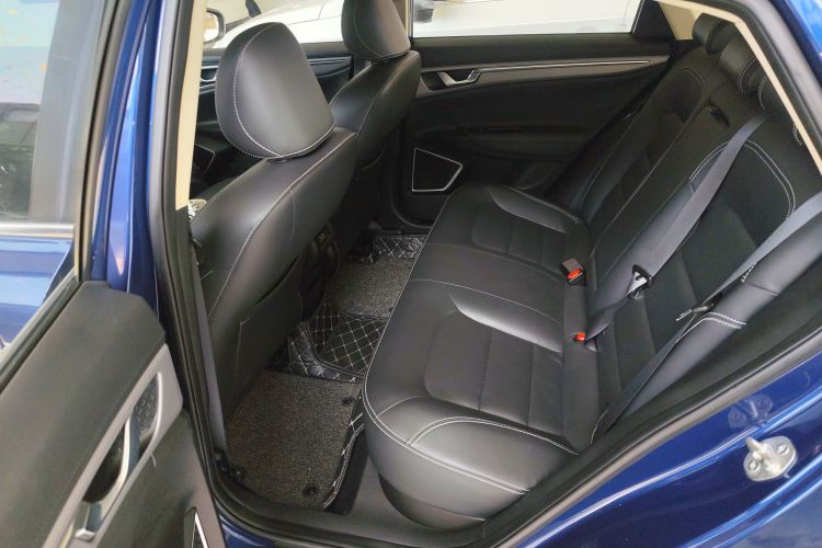 吉利汽车 帝豪GL 2017款 1.8L DCT精英型中控内饰7004