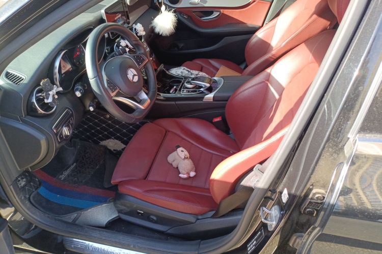 奔驰C级 2018款 C 200 运动版中控内饰19