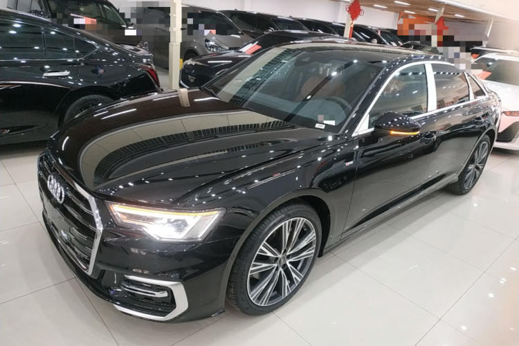 奥迪A6L 2025款 改款 45 TFSI quattro 臻选动感型车身外观4