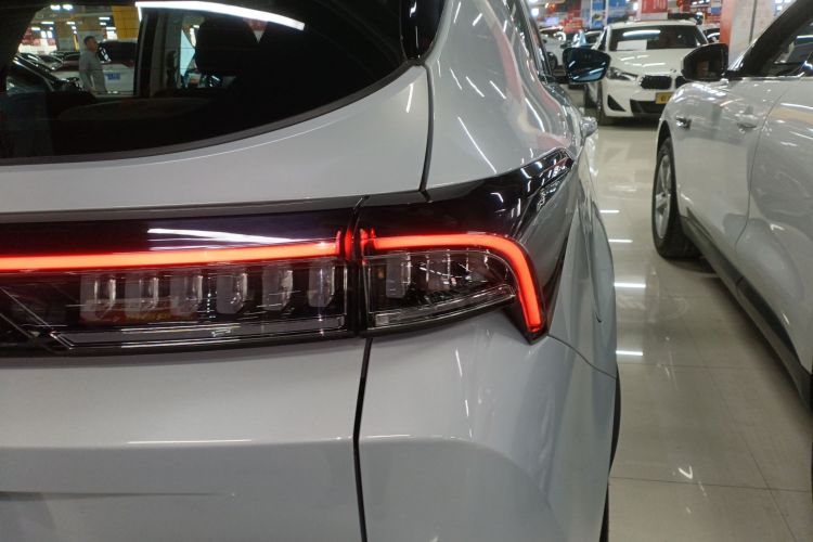 捷途山海L7 2024款 1.5T 120km ULTRA 7座车身外观9