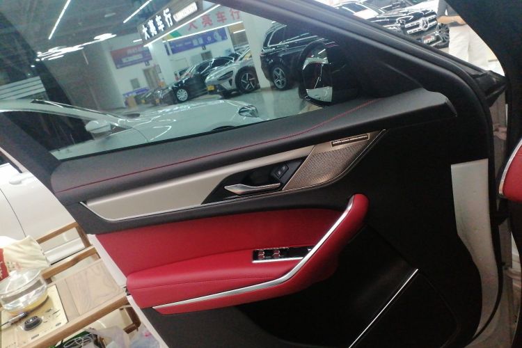 捷豹F-PACE 2024款 P250 R-Dynamic SE中控内饰7008