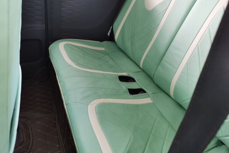 五菱汽车 宏光MINIEV 2022款 马卡龙臻享款 磷酸铁锂中控内饰7004