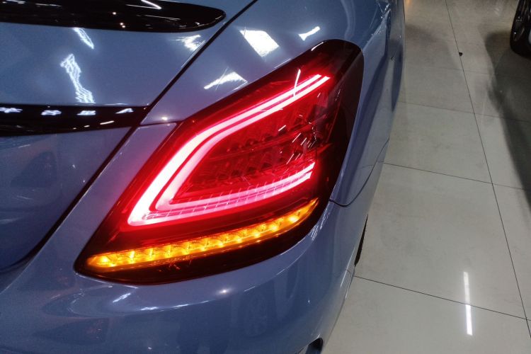 奔驰C级 2019款 C 260 运动版车身外观6006