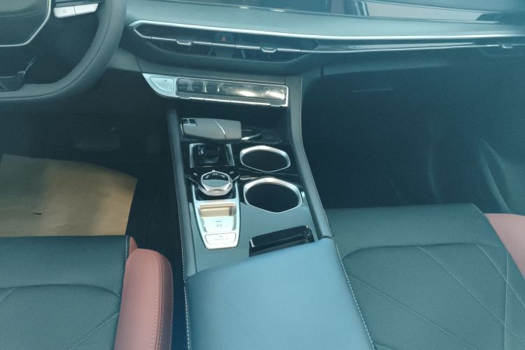 长安 逸动 2023款 畅享版 PLUS 蓝鲸NE 1.4T GDI DCT尊贵版中控内饰18