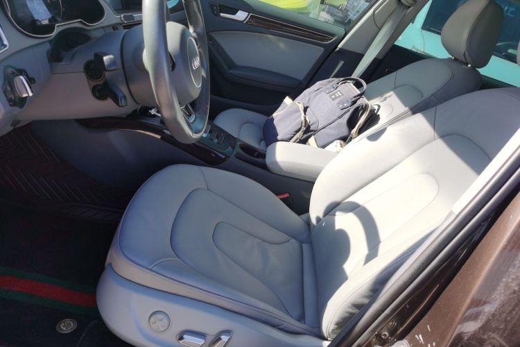 奥迪A4L 2015款 35 TFSI 自动舒适型局部细节19