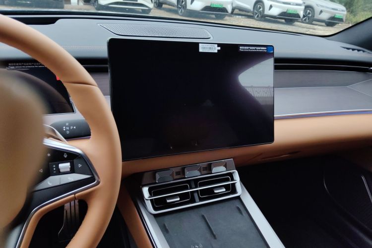 比亚迪 汉L 2025款 DM-p 四驱激光雷达旗舰型中控内饰16