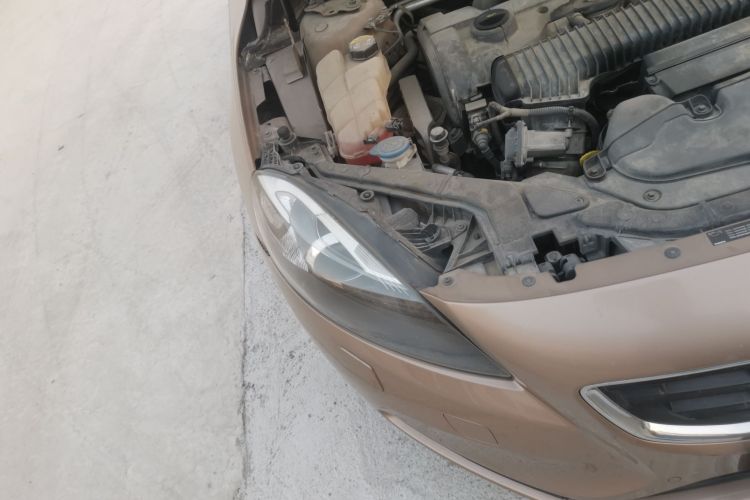 沃尔沃V40 2014款 2.0T 智雅版车身外观8