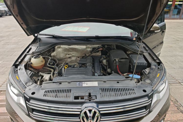 大众 途观 2016款 280TSI 自动两驱丝绸之路风尚版机舱底盘24