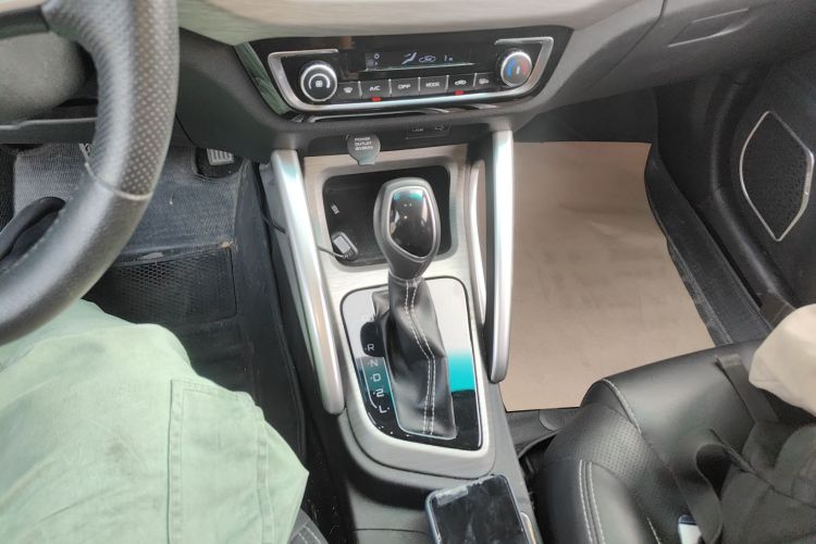 吉利汽车 远景X3 2017款 1.5L 自动精英型中控内饰18