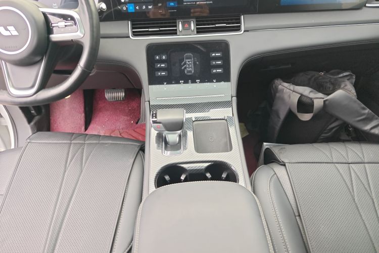理想汽车 理想ONE 2021款 增程6座版中控内饰18