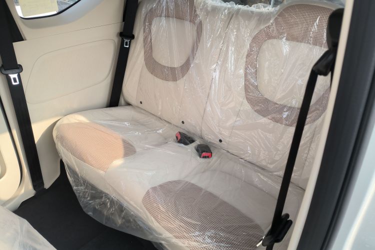 五菱汽车 宏光MINIEV 2024款 第三代 215km 青春版中控内饰21