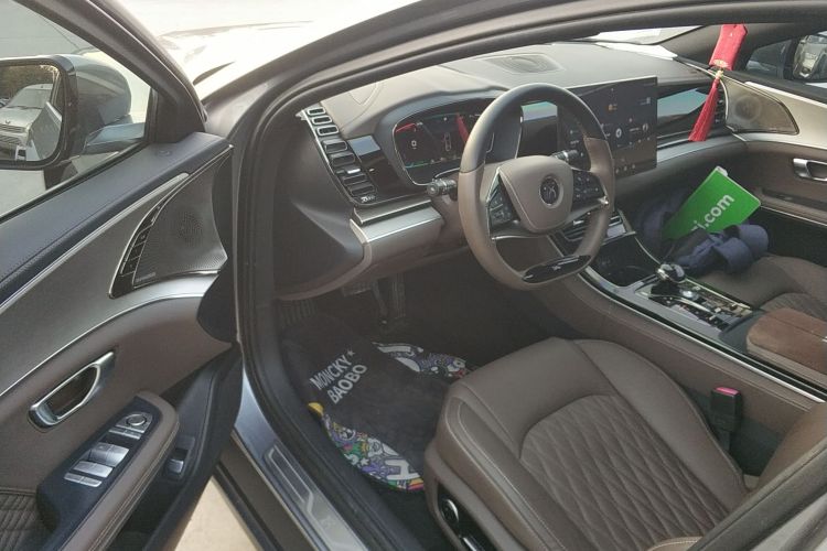 比亚迪 汉 2022款 DM-i 121KM 尊荣型中控内饰20