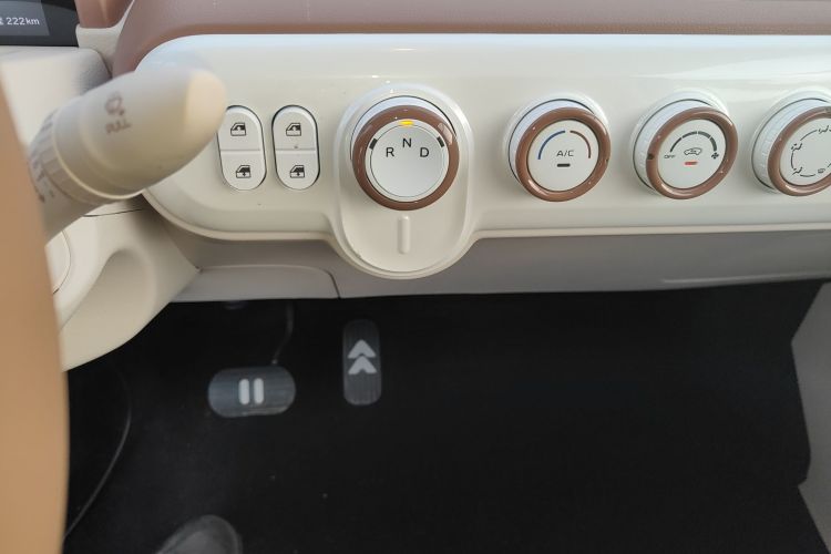 奔腾小马 2026款 222km 萌趣马 Plus中控内饰18