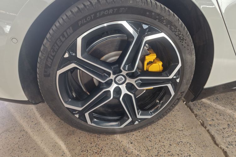 小米汽车 小米SU7 2024款 后驱超长续航高阶智驾Pro版车身外观6008