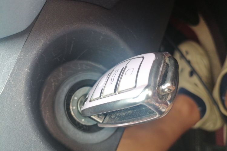 奇瑞新能源 QQ冰淇淋 2024款 170km 圣代 +中控内饰11