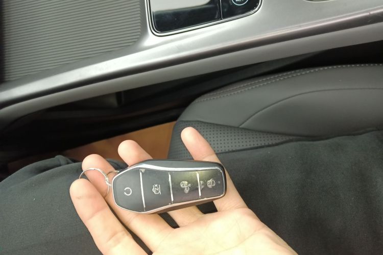 比亚迪 海豹07 DM-i 2025款 DM-i 1.5L 125km 精英型中控内饰11