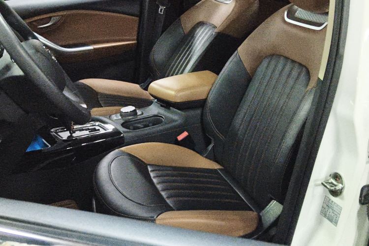 东南DX7 2017款 1.5T 自动荣耀版局部细节19