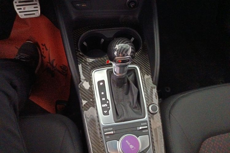 奥迪A3 2019款 Sportback 35 TFSI 进取型 国V中控内饰18