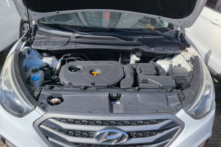 北京现代ix35 2013款 2.0L 自动两驱智能型GLS 国IV机舱底盘24