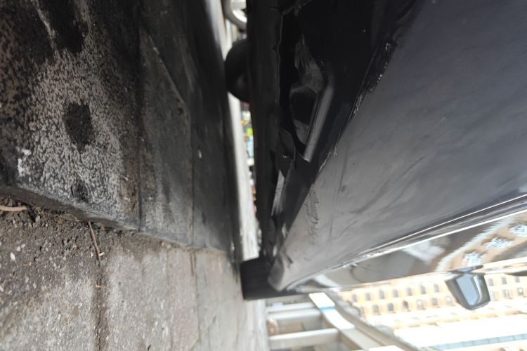 奔驰E级 2014款 E 300 L局部细节9002