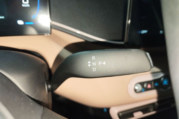 比亚迪 海鸥 2025款 智驾版 305km 活力版中控内饰18