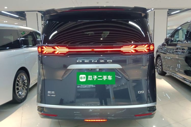 腾势D9 2022款 EV 600 四驱旗舰型车身外观6