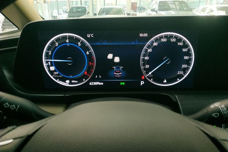 别克GL8 2022款 ES陆尊 653T 尊享型中控内饰14