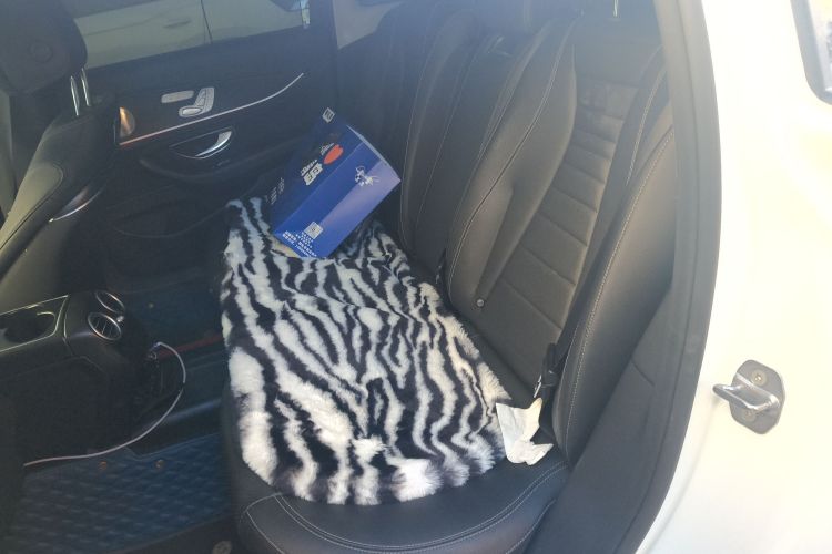 奔驰E级 2018款 E 300 L 运动时尚型中控内饰21