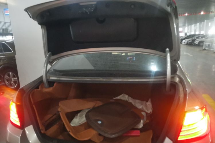 宝马5系 2014款 525Li 领先型机舱底盘23