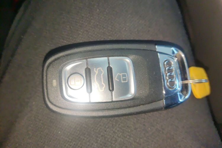 奥迪A6L 2018款 35 TFSI 典藏版中控内饰11