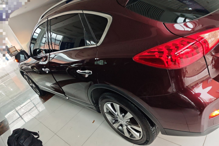 英菲尼迪QX50 2015款 2.5L 舒适版车身外观6003