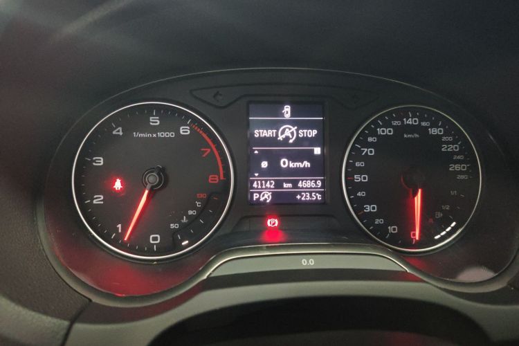 奥迪A3 2014款 Sportback 35 TFSI 自动舒适型中控内饰14